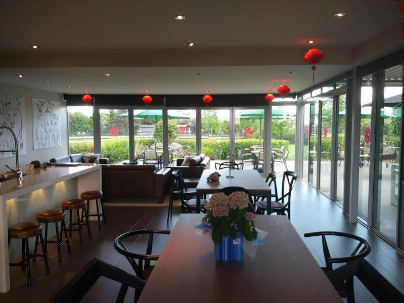 فندق Auckland Karaka Country Retreat المظهر الخارجي الصورة